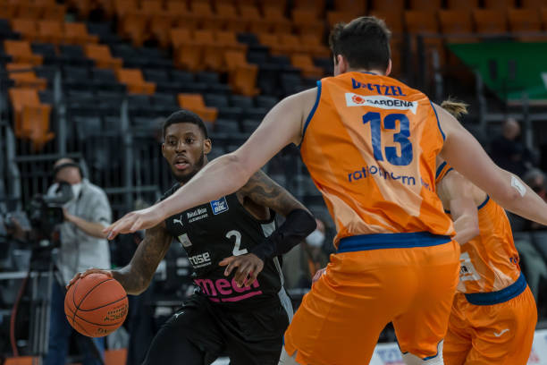 破与射门空 破与射门空